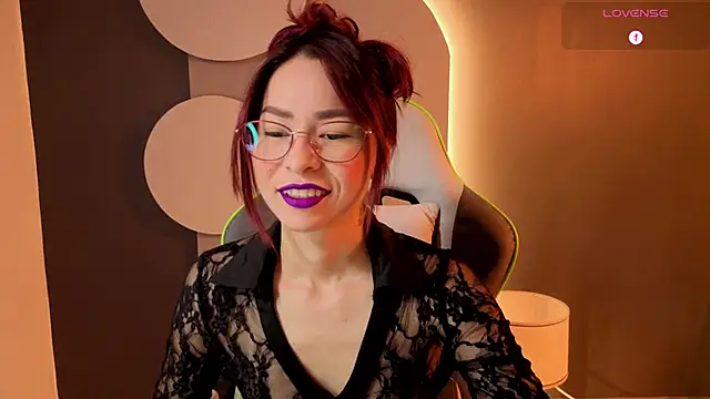 Snapshot of rosse_98_ chatting on 05-19-26, 02:24 rosse 98 online show from 05-19-26, 02:24
