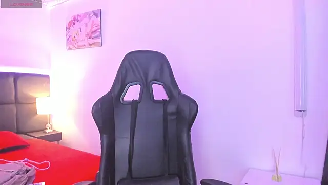 Snapshot of Megan_Miles02 chatting on 11-07-25, 08:57 Megan Miles02 online show from 11-07-25, 08:57