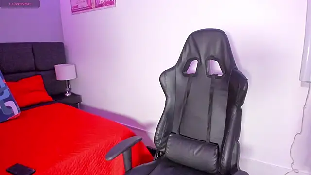 Snapshot of Megan_Miles02 chatting on 01-08-26, 11:55 Megan Miles02 online show from 01-08-26, 11:55