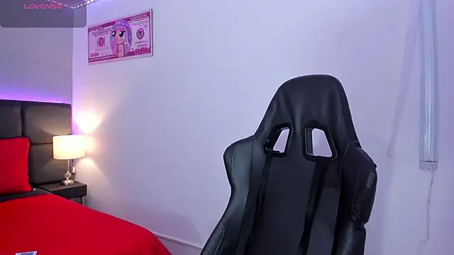 Snapshot of Megan_Miles02 chatting on 01-07-26, 09:31 Megan Miles02 online show from 01-07-26, 09:31