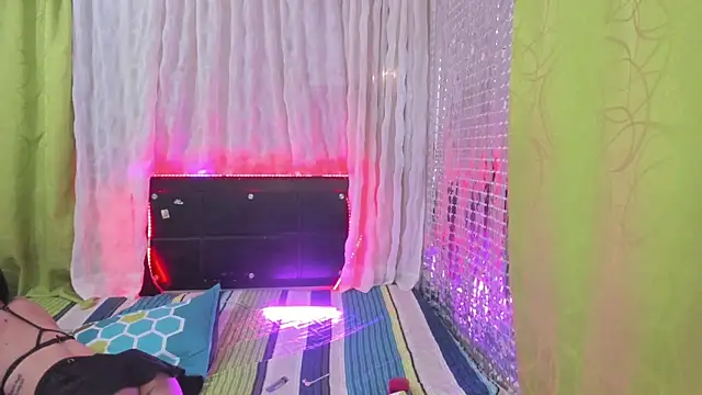 Snapshot of Megan_Miles02 chatting on 02-24-25, 01:02 Megan Miles02 online show from 02-24-25, 01:02