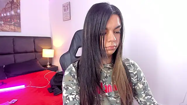 Snapshot of Megan_Miles02 chatting on 03-14-25, 02:10 Megan Miles02 online show from 03-14-25, 02:10