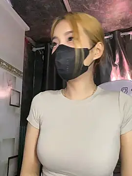 Snapshot of -KathySweet- chatting on 03-18-25, 05:34 -KathySweet- online show from 03-18-25, 05:34