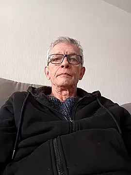 Snapshot of berfri chatting on 04-13-26, 01:15 berfri online show from 04-13-26, 01:15