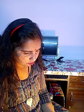 reemacouple007 online show from 02-10-26, 08:35