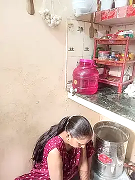 reemacouple007 online show from 10-13-25, 03:30