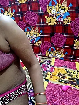 reemacouple007 online show from 10-05-25, 01:51