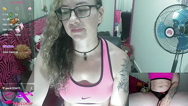 ViickySexy online show from 09-30-25, 07:42