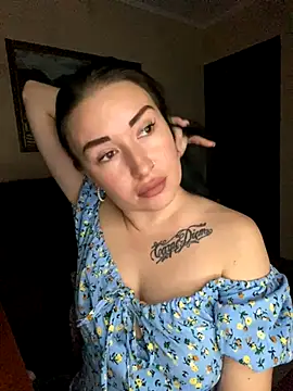 Roxana Bell online show from 11-10-25, 06:57