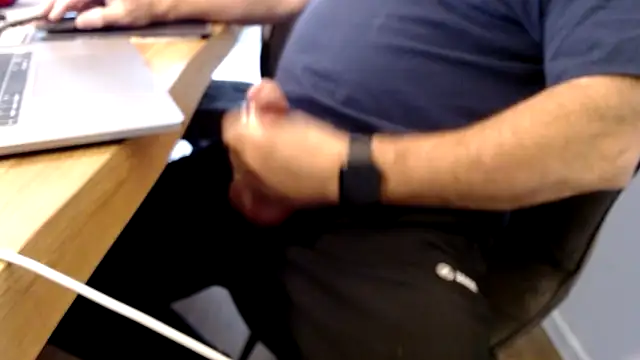 Snapshot of itsme61 chatting on 11-01-25, 11:04 itsme61 online show from 11-01-25, 11:04