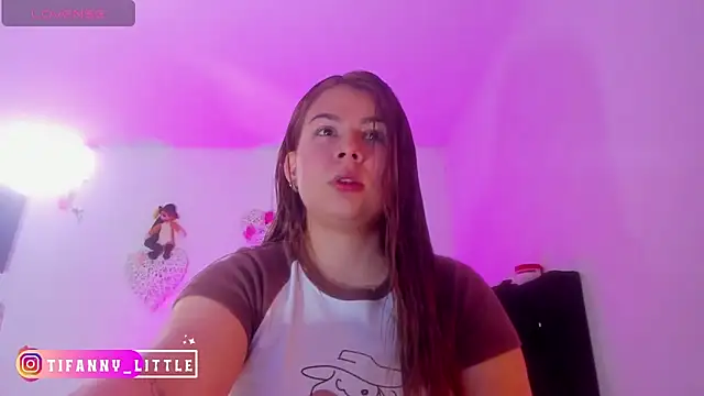 little tifanny82 online show from 11-01-25, 04:01