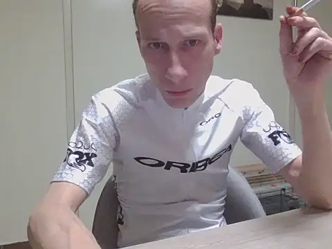 Snapshot of sportgearslet chatting on 10-21-25, 07:13 sportgearslet online show from 10-21-25, 07:13