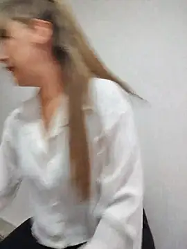 tata laima   online show from 11-13-25, 04:22