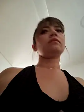 Snapshot of tata_laima__ chatting on 09-11-25, 01:44 tata laima online show from 09-11-25, 01:44