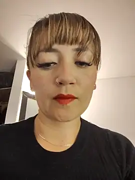 Snapshot of tata_laima__ chatting on 09-24-25, 12:33 tata laima online show from 09-24-25, 12:33