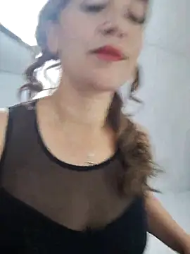 Snapshot of tata_laima__ chatting on 09-18-25, 01:03 tata laima online show from 09-18-25, 01:03