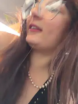 urpuppymoon online show from 03-04-26, 10:17