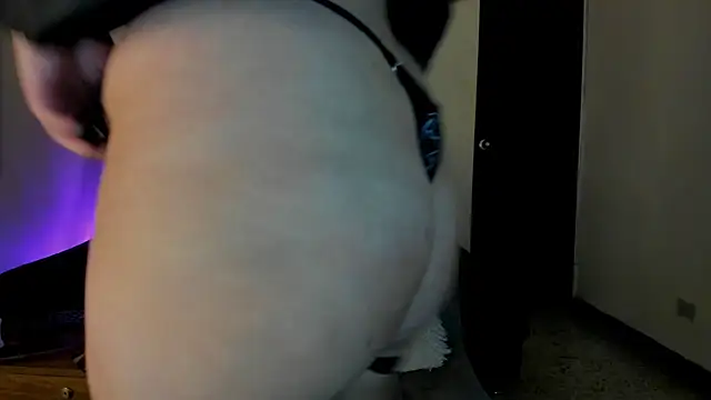 liily moore online show from 11-14-25, 07:12