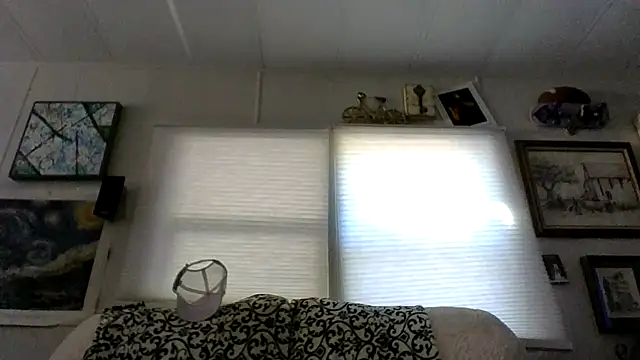 BobbyQ29 online show from 04-22-26, 06:25