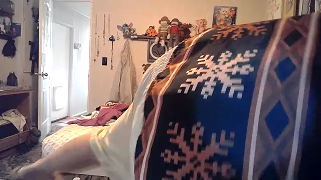 BobbyQ29 online show from 04-20-26, 05:25