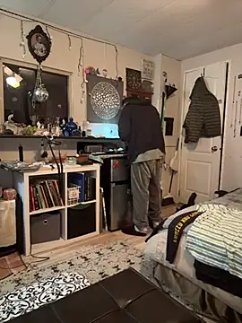 Snapshot of BobbyQ29 chatting on 02-19-26, 01:19 BobbyQ29 online show from 02-19-26, 01:19