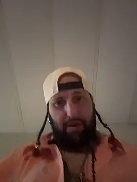 Snapshot of BobbyQ29 chatting on 02-03-26, 07:02 BobbyQ29 online show from 02-03-26, 07:02