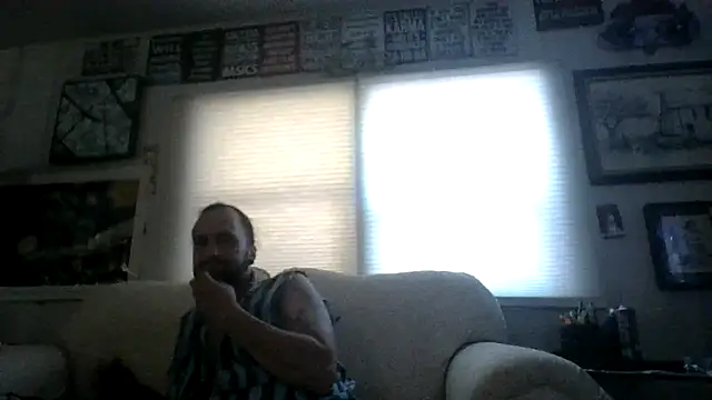 Snapshot of BobbyQ29 chatting on 07-15-26, 03:19 BobbyQ29 online show from 07-15-26, 03:19