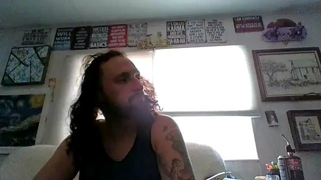 Snapshot of BobbyQ29 chatting on 07-10-26, 09:37 BobbyQ29 online show from 07-10-26, 09:37