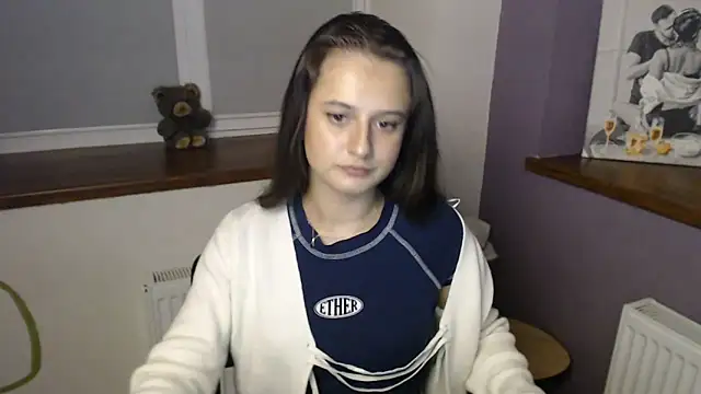 Caramel bunny online show from 11-28-25, 01:22