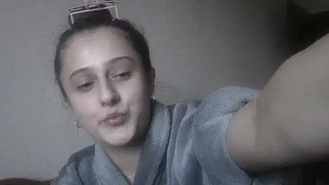 Snapshot of Caramel_bunny chatting on 03-12-25, 01:08 Caramel bunny online show from 03-12-25, 01:08