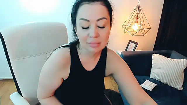 LayaFlow online show from 03-04-26, 09:17