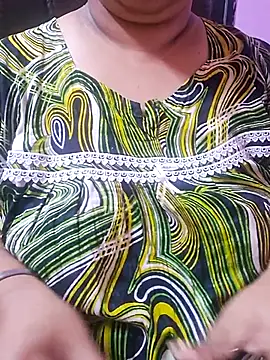 Snapshot of Ravina_patil1 chatting on 09-23-25, 03:08 Ravina patil1 online show from 09-23-25, 03:08