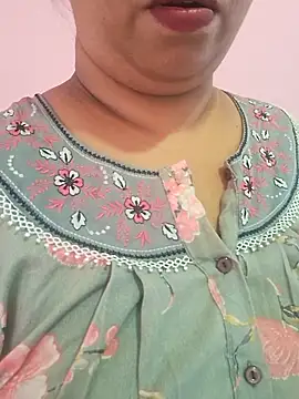 Snapshot of Ravina_patil1 chatting on 05-16-26, 10:36 Ravina patil1 online show from 05-16-26, 10:36