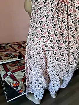 Ravina patil1 online show from 04-12-26, 03:54