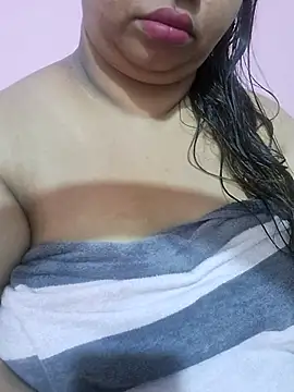 Snapshot of Ravina_patil1 chatting on 07-18-26, 03:59 Ravina patil1 online show from 07-18-26, 03:59