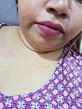 Snapshot of Ravina_patil1 chatting on 04-27-26, 02:59 Ravina patil1 online show from 04-27-26, 02:59