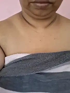 Snapshot of Ravina_patil1 chatting on 04-19-26, 05:30 Ravina patil1 online show from 04-19-26, 05:30