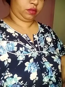 Snapshot of Ravina_patil1 chatting on 04-23-26, 01:35 Ravina patil1 online show from 04-23-26, 01:35