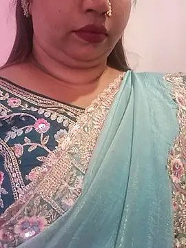 Snapshot of Ravina_patil1 chatting on 06-29-26, 08:10 Ravina patil1 online show from 06-29-26, 08:10