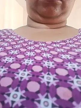 Snapshot of Ravina_patil1 chatting on 05-25-26, 05:29 Ravina patil1 online show from 05-25-26, 05:29