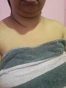 Snapshot of Ravina_patil1 chatting on 06-28-26, 04:08 Ravina patil1 online show from 06-28-26, 04:08