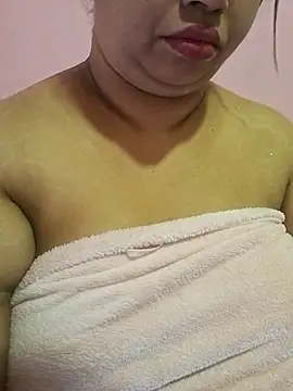 Snapshot of Ravina_patil1 chatting on 07-10-26, 04:34 Ravina patil1 online show from 07-10-26, 04:34
