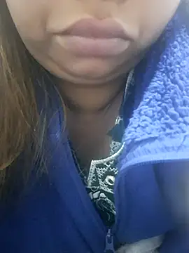 Snapshot of Ravina_patil1 chatting on 11-16-25, 10:46 Ravina patil1 online show from 11-16-25, 10:46