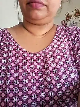 Snapshot of Ravina_patil1 chatting on 06-07-26, 07:13 Ravina patil1 online show from 06-07-26, 07:13