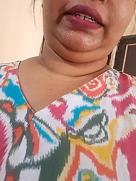 Snapshot of Ravina_patil1 chatting on 05-06-26, 05:33 Ravina patil1 online show from 05-06-26, 05:33