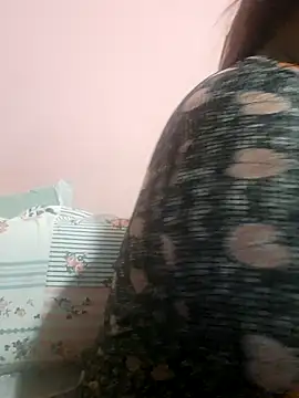 Snapshot of Ravina_patil1 chatting on 05-26-26, 02:15 Ravina patil1 online show from 05-26-26, 02:15