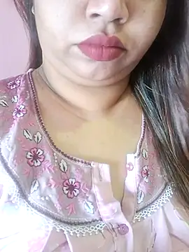 Snapshot of Ravina_patil1 chatting on 04-29-26, 06:39 Ravina patil1 online show from 04-29-26, 06:39