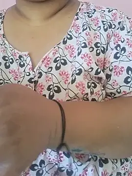 Snapshot of Ravina_patil1 chatting on 06-05-26, 05:56 Ravina patil1 online show from 06-05-26, 05:56