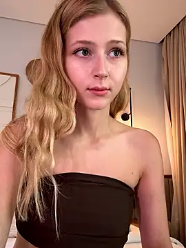 LunaRase online show from 01-13-26, 06:17