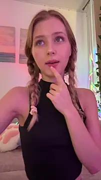 LunaRase online show from 10-27-25, 11:00